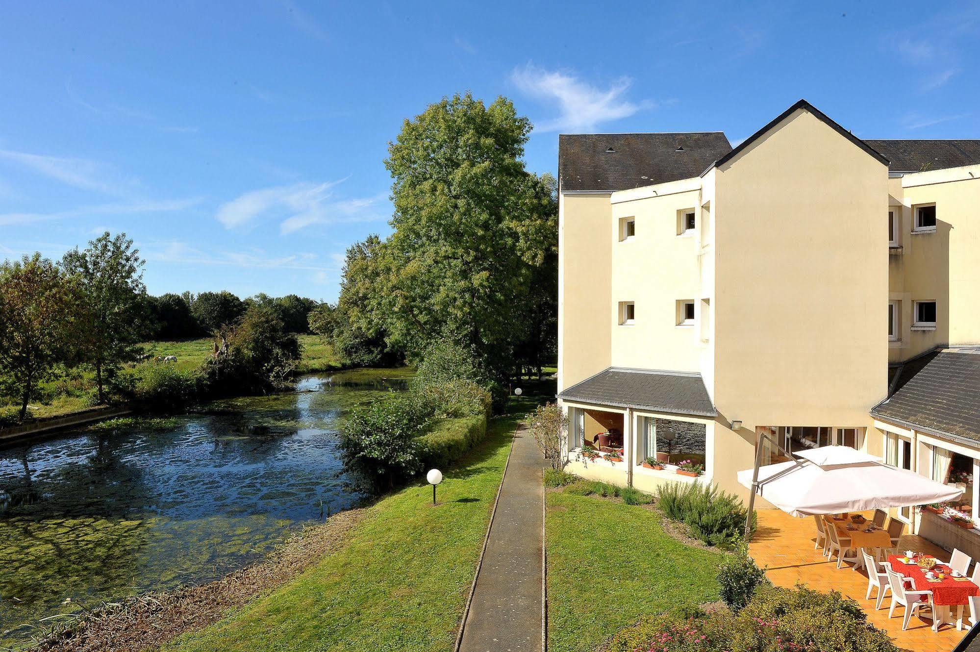 Logis Hotel Le Relais Du Moulin Валансе Экстерьер фото